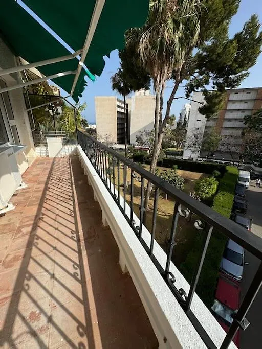 דירות בנאלמדנה Emotion Temporary Apartament 0*,