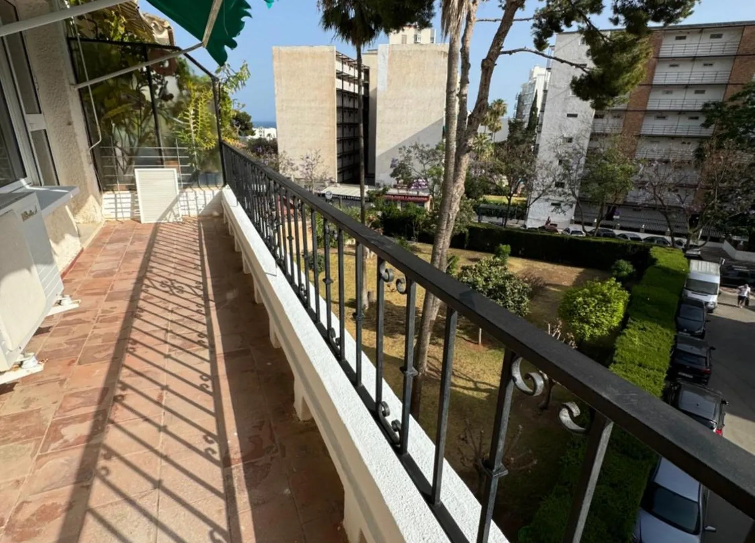 דירות בנאלמדנה Emotion Temporary Apartament