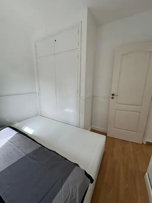 דירות בנאלמדנה Emotion Temporary Apartament
