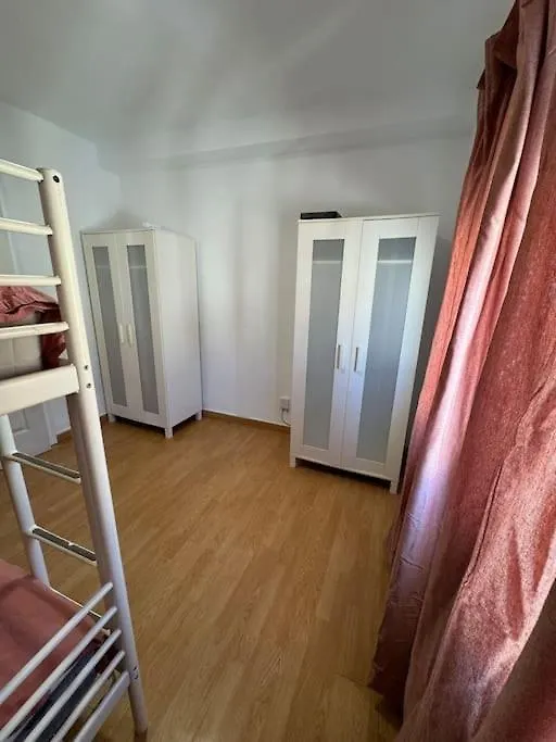 דירות בנאלמדנה Emotion Temporary Apartament