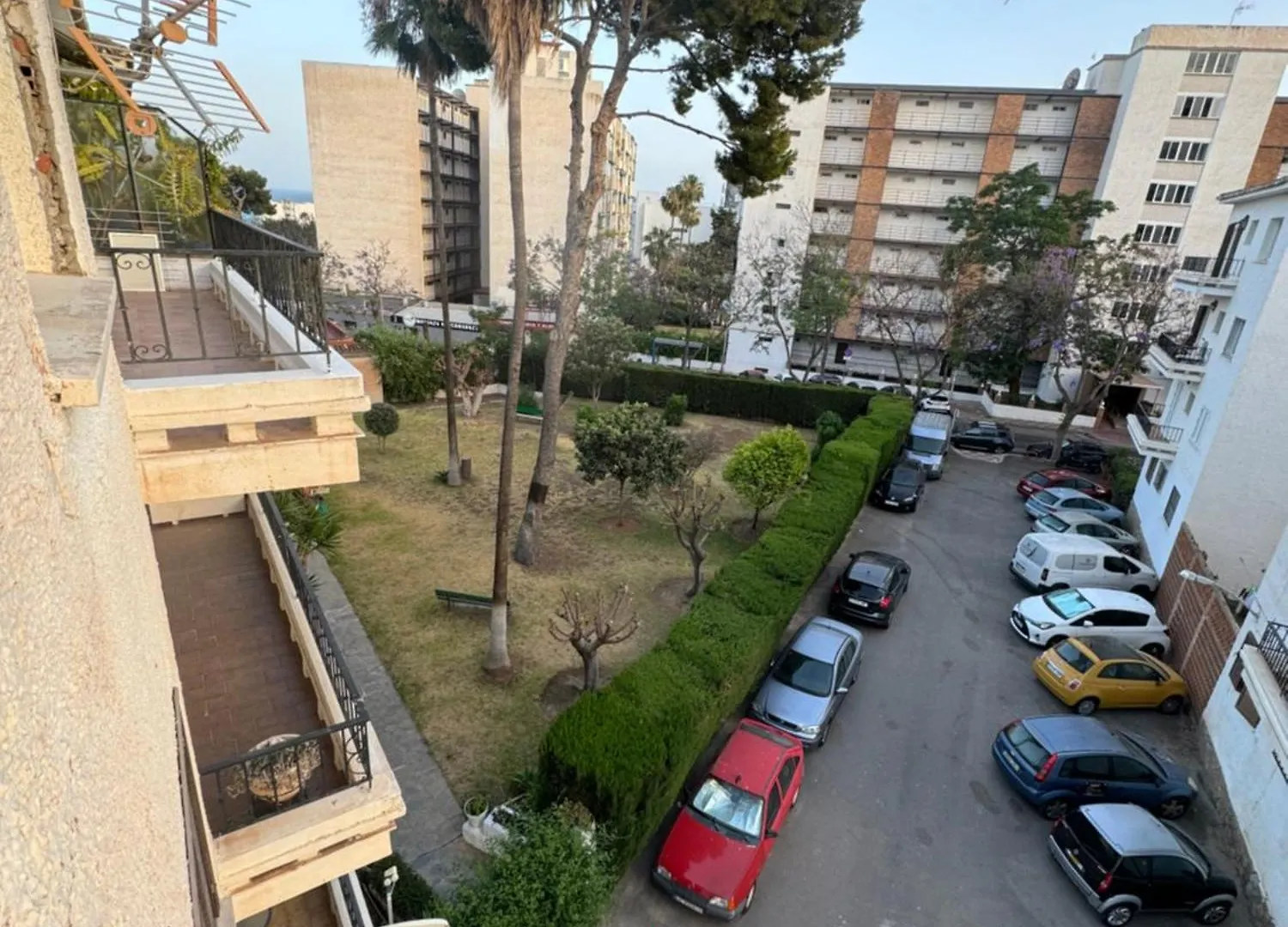 דירות בנאלמדנה Emotion Temporary Apartament