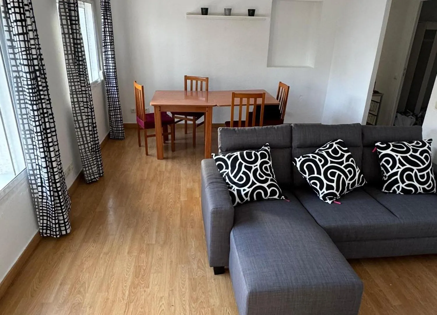 דירות בנאלמדנה Emotion Temporary Apartament
