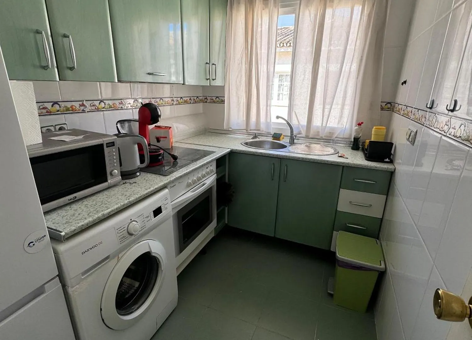 דירות בנאלמדנה Emotion Temporary Apartament